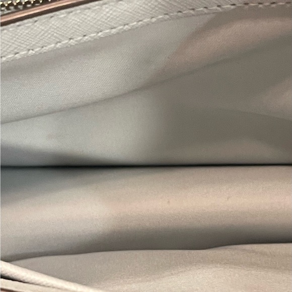 Lightly used Tori Burch light blue purse. Beautiful condition. $150 - Picture 5 of 9